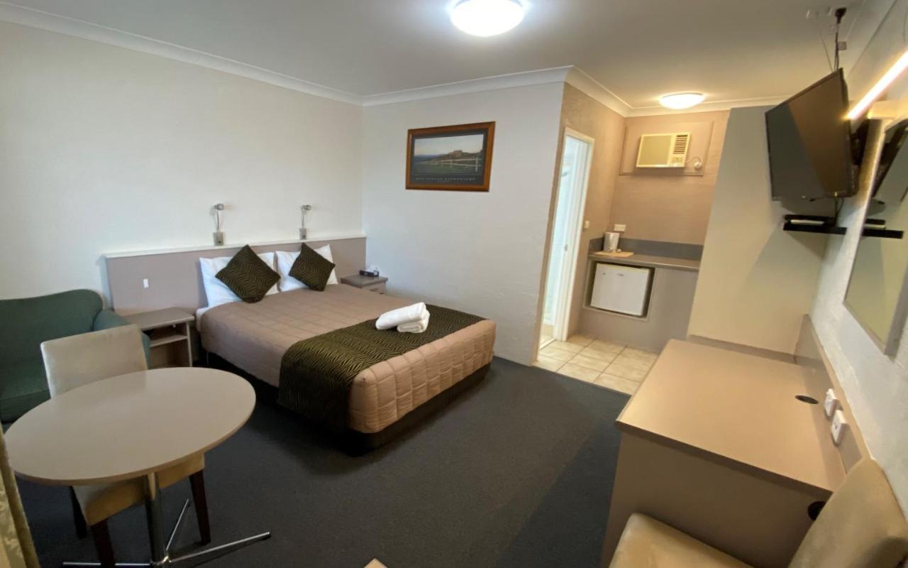 Sapphire City Motor Inn Inverell Exteriör bild