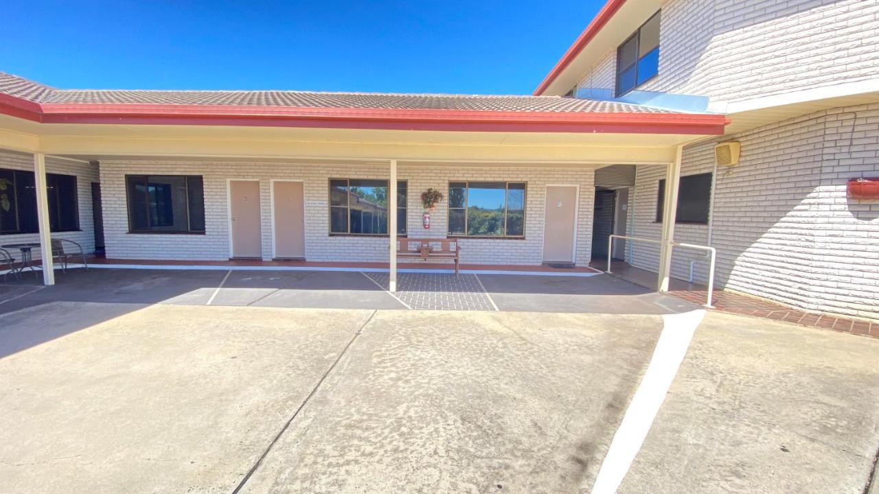 Sapphire City Motor Inn Inverell Exteriör bild