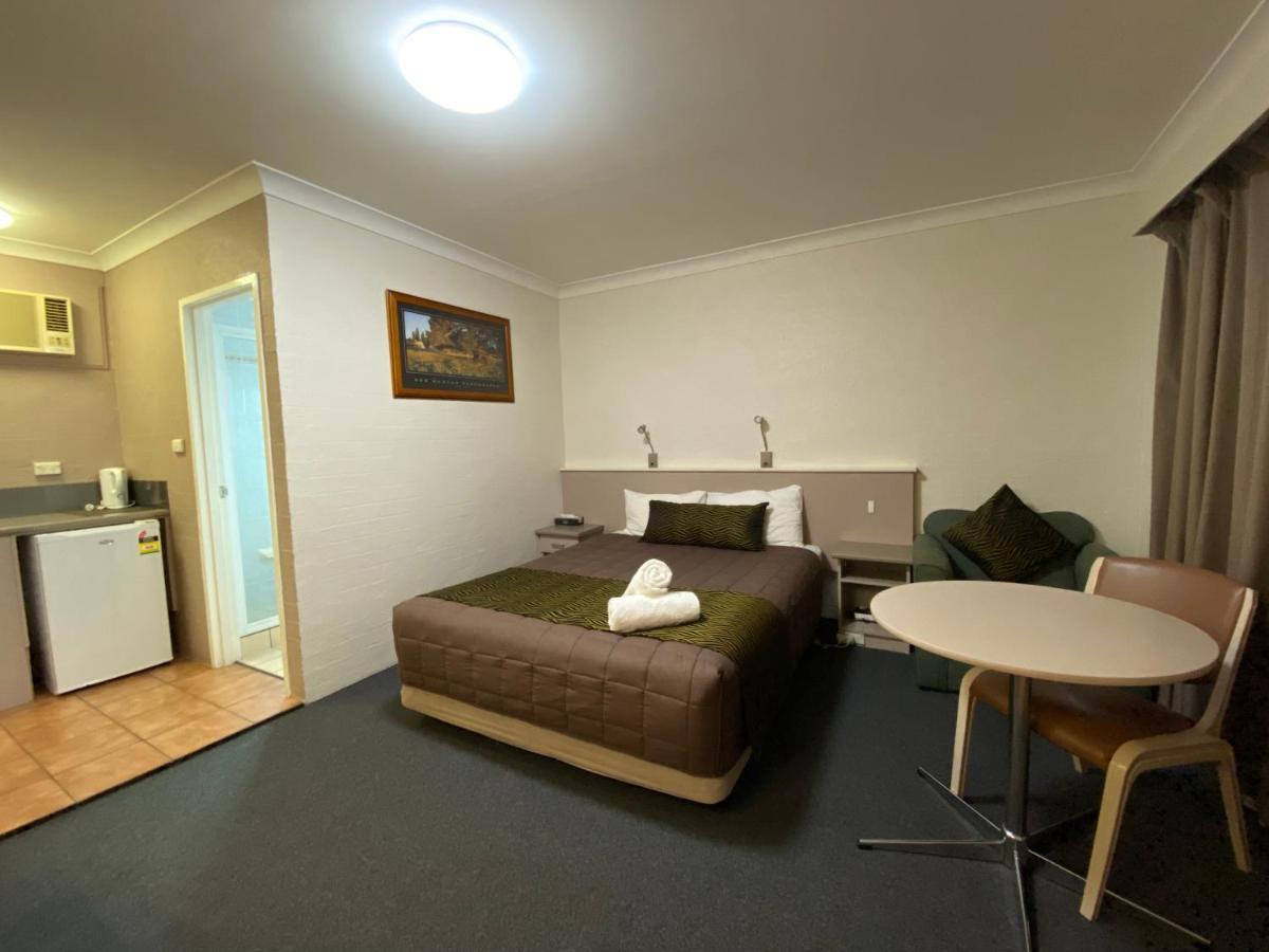 Sapphire City Motor Inn Inverell Exteriör bild