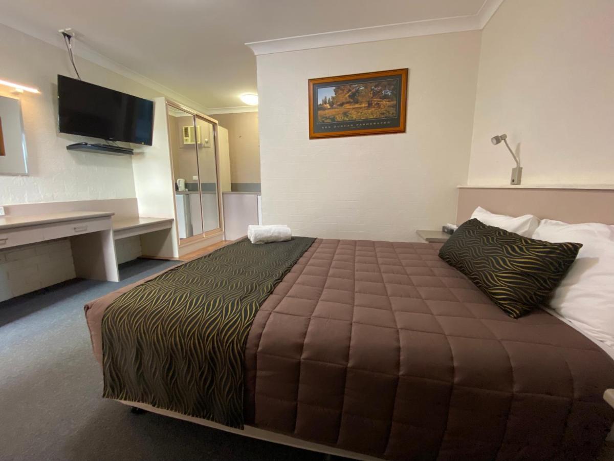 Sapphire City Motor Inn Inverell Exteriör bild