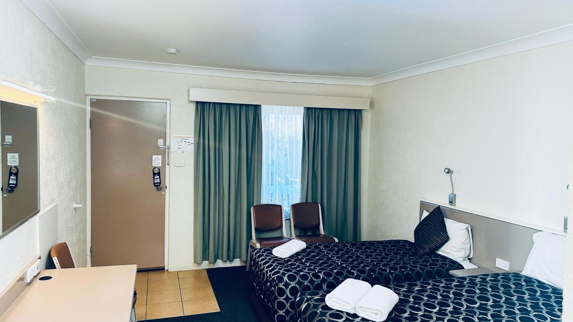 Sapphire City Motor Inn Inverell Exteriör bild