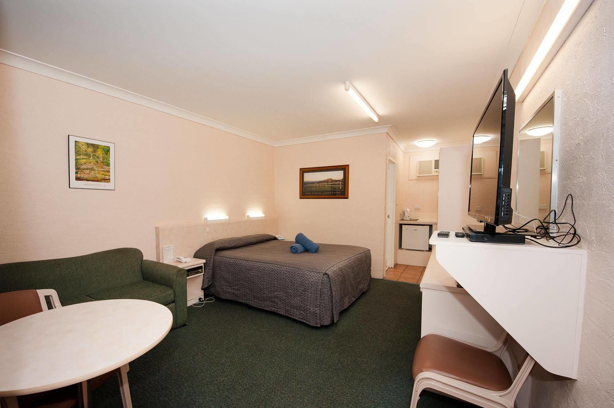 Sapphire City Motor Inn Inverell Exteriör bild
